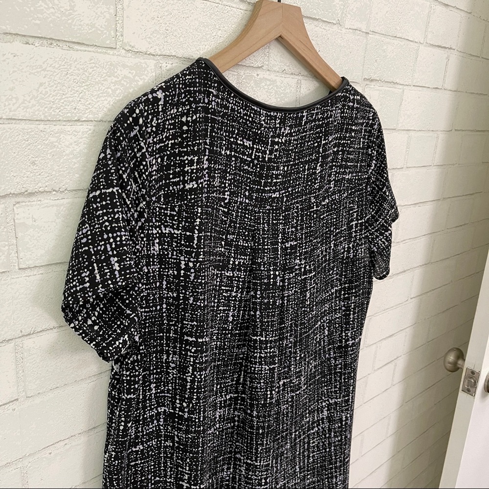 LANE BRYANT Black Spatter Pattern Leather Trim Hi-Low V-Neck Top - Picture 9 of 12